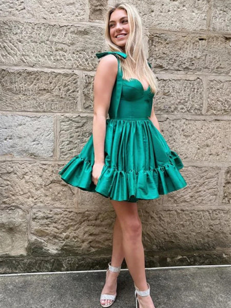 Sweetheart Neck Green Satin Short Prom Dresses,  Green Short Homecoming Dresses, Short Green Formal  Evening Graduation Dresses